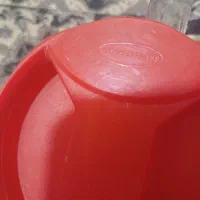 پارچ در قرمز