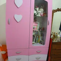 کمد ایستاده صورتی