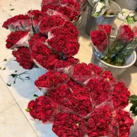 گل  رز بیست تایی بسته فقط ۷۰۰