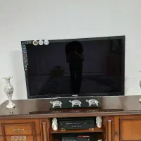 تلویزیون نو و تمیز سامسونگ بدون خش عالی