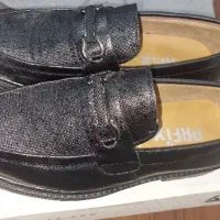 کفش کالج مردانه سایز ۳۹ یکبار استفاده‌ شده