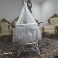 گهواره فلزی نوزاد