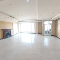 ۲۰۰متر _ غربی بلوار ۲۴متری _ طبقه بالا