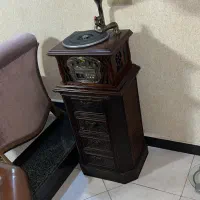 گرافافون با میز گرامافون