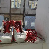 کفش والیبال کارکرده