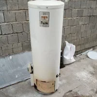 آبگرم کن ودرحیاط وظرفشویی همراه کابینتش وآبچکان|آبگرمکن، پکیج، شوفاژ|سقز, |دیوار