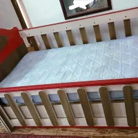 تخت کودک با تشک خوشخواب رویال|تخت و صندلی بچه|بوشهر, |دیوار