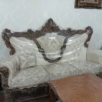 یک سرویس مبل استیل چوب گردو در حد نو بسیار تمیز