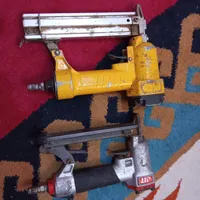 میخکوب منگنه کوب بادی