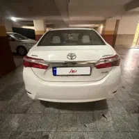 تویوتا کرولا ۲۰۱۵