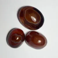 نگین اصلی