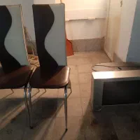 دوعدد صندلی