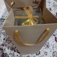 باکس گل رز طلایی|گل مصنوعی|قم, انسجام|دیوار