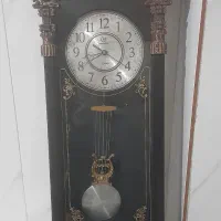 ساعت دیواری کاملا سالم