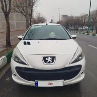 پژو۲۰۷i ۱۴۰۲