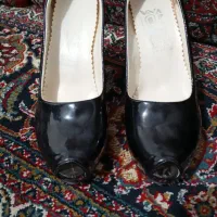 کفش در حدنو