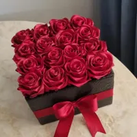 دسته گل و باکس های گل روبانی