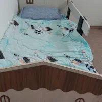 تخت خواب بچه و کمد هاش