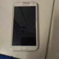 سامسونگs5 است الی سی دی شکسته سیاه شده