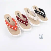 صندل و دمپایی