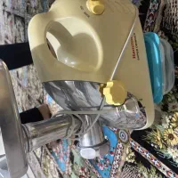 صندلی فلزی .چرخ گوشت و سرخ کن همیلتون|ظروف پخت‌وپز|مشهد, جانباز|دیوار