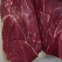 گوشت تازه شترمرغ