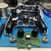 تعمیر تخصصی دسته پلی‌استیشن ۴ و ۵ ps4 ps5