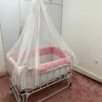 گهواره برقی در حد|تخت و صندلی بچه|جم, |دیوار