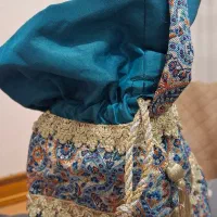 کیسه شاباش و گل مصنوعی