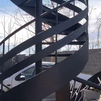 پله گرد فلزی