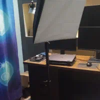 نور  به همراه سافت باکس و پایه