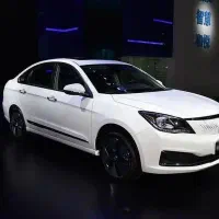 خودرو برقی دانگ فنگ e70