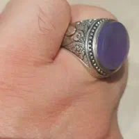 انگشتر عقیق سوسنی یمنی رکاب دستساز قلمزنی شده