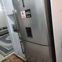 یخچال فریزر در حد نو