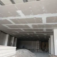 نقاشی کناف و ساختمان و رنگ امیزی کابینت های چوبی