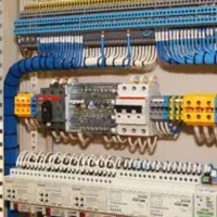 انجام کلیه کارهای برق صنعتی و ساختمان