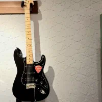 گیتار فندر آمریکاییamerican special strat