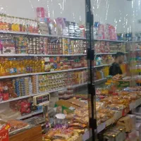 فروشنده سوپر مارکت شبانه