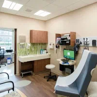 استخدام منشی با روابط عمومی بالا