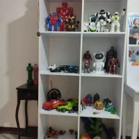 قفسه کتاب و اسباب بازی