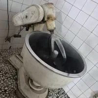 وسایل قنادی به علت تغییر شغل بفرو میرسد