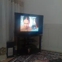 تلویزیون 32ایچ با میز