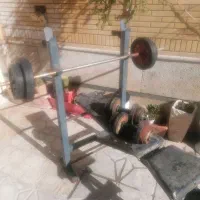 دستگاه بدنسازی با وزنه و دمبل