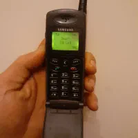 گوشی سامسونگ ساده