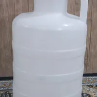 دبه خیار شو ر تمیز شسته شده اصلا بود نمیده