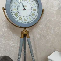 ساعت پایه دار