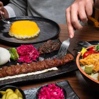 ۱۵ نیروآقا جهت کار در رستوران/جای خواب/غذا/رایگان|استخدام خدمات فروشگاه و رستوران|تهران, پاسداران|دیوار