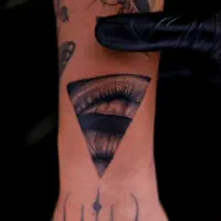 اجرای تتو بدن اجرای تتو رنگی و سیاه سفید