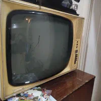 دو تلویزیون قدیمی وبرندتوشیبا
