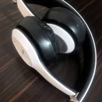 هدفون رنگ سفید و مشکی بلوتوثی|لوازم جانبی موبایل و تبلت|شاهین‌شهر, شهرک گلدیس|دیوار